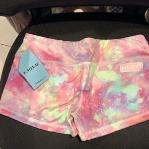 NWT Vibrant Fantasty Fleos